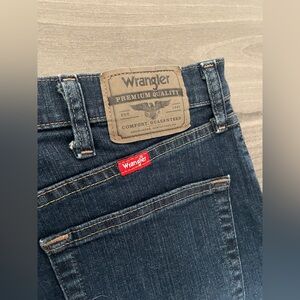Wrangler 34x30 Men's Dark Blue Jeans